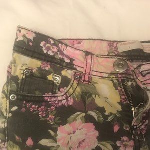 No Boundaries Shorts w/ Floral Prints Multi-Color